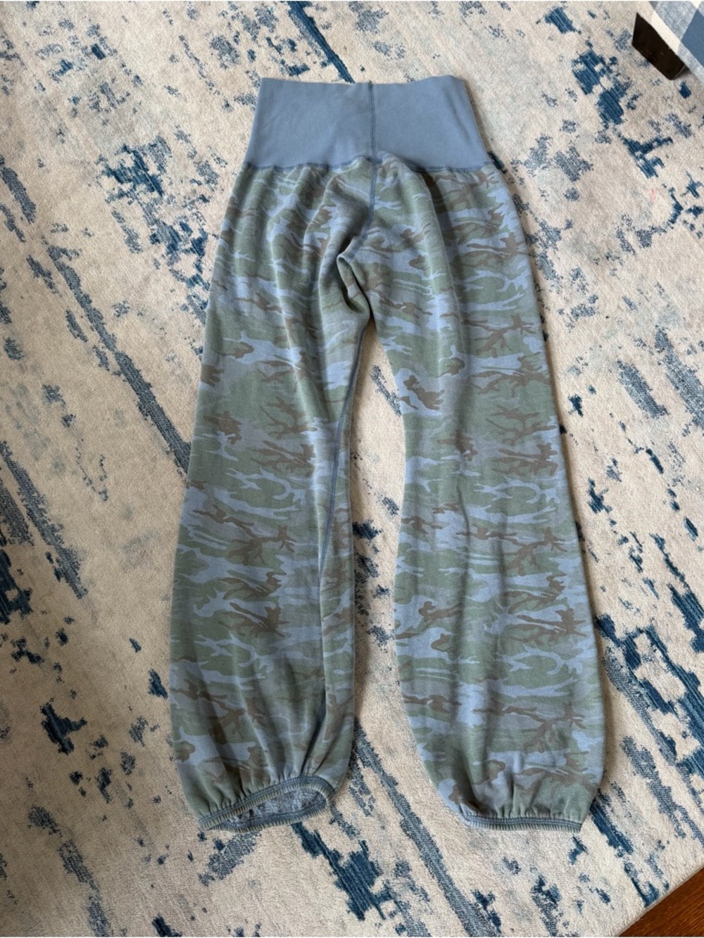 Vintage Rich Pink Girl Camo Joggers Medium - Picture 6 of 6